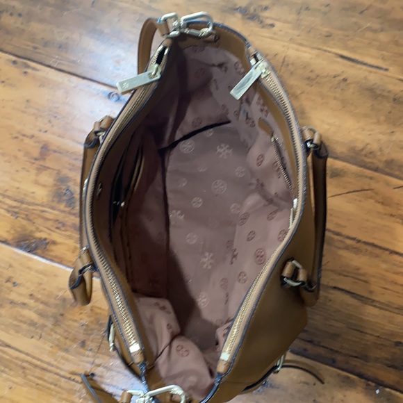 Tory Burch Tote with strap, Camel color, gold accents - Picture 3 of 9